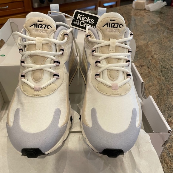 Nike Air Max 270 React - Picture 2 of 7